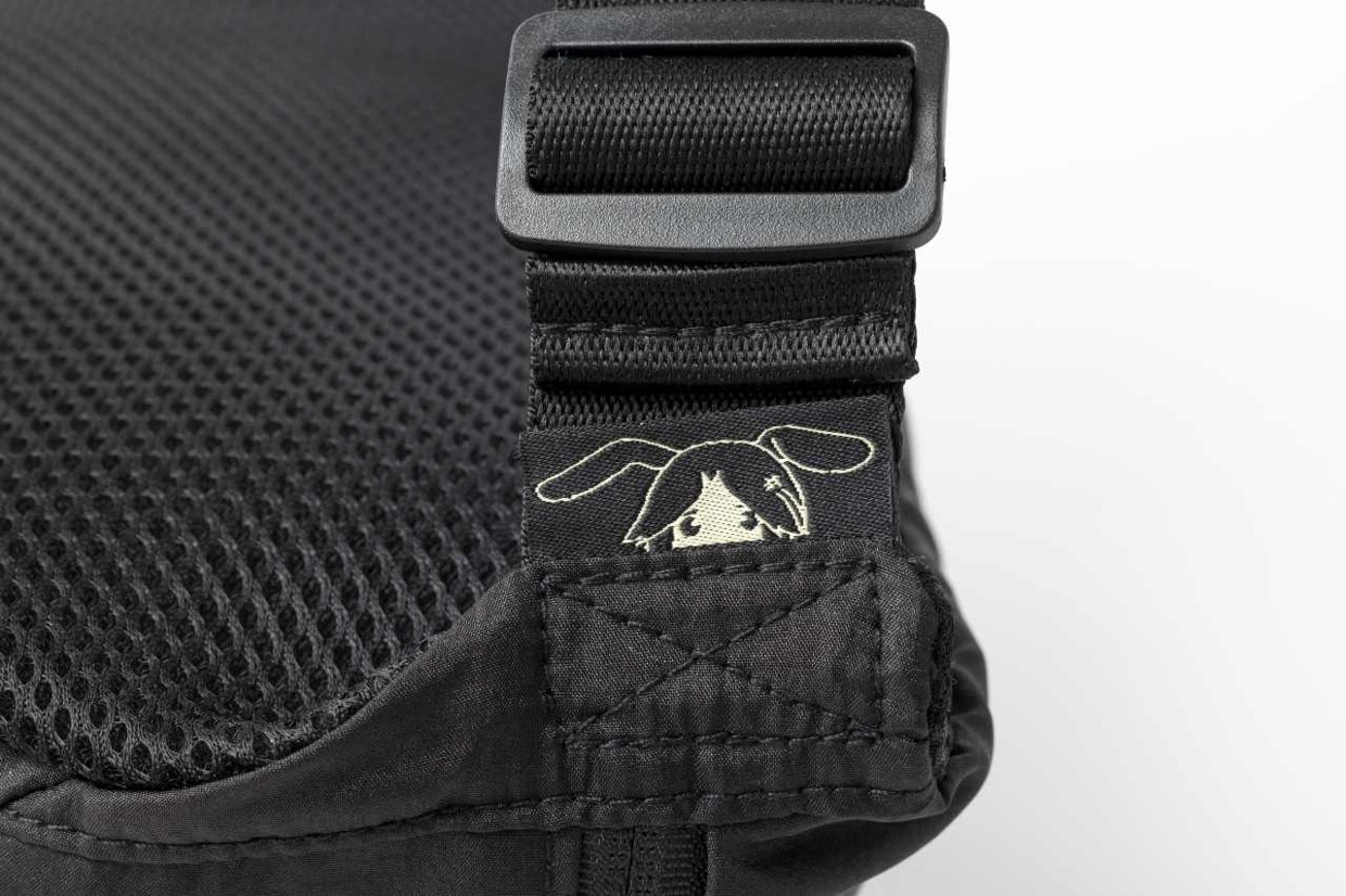 ひろゆきが考えた、“超合理的“パラシュートウエストポーチの画像