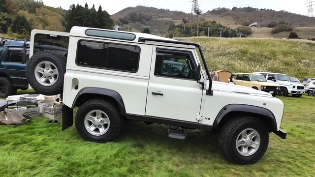 元E-girlsメンバー、高級外車を披露の画像