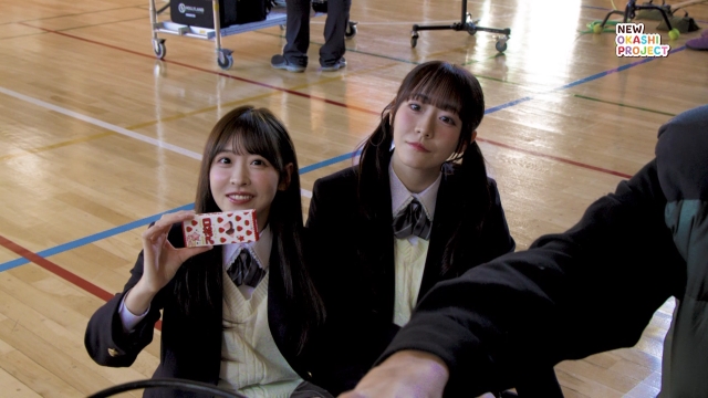 明治 新TVCM『meiji♡FRUITS ZIPPERの手作りバレンタイン〜楽しい時間を手作りしよう〜』CMメイキング場面写真