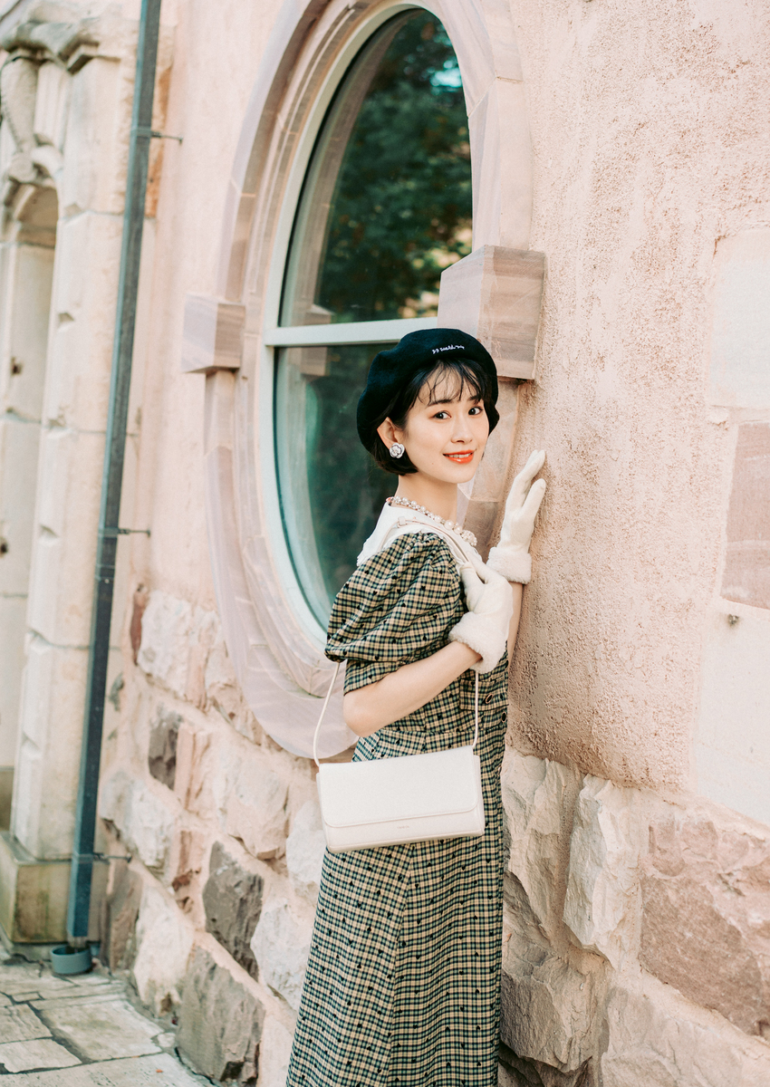 『べらぼう』朝顔役・愛希れいか　カレンダー発売の画像