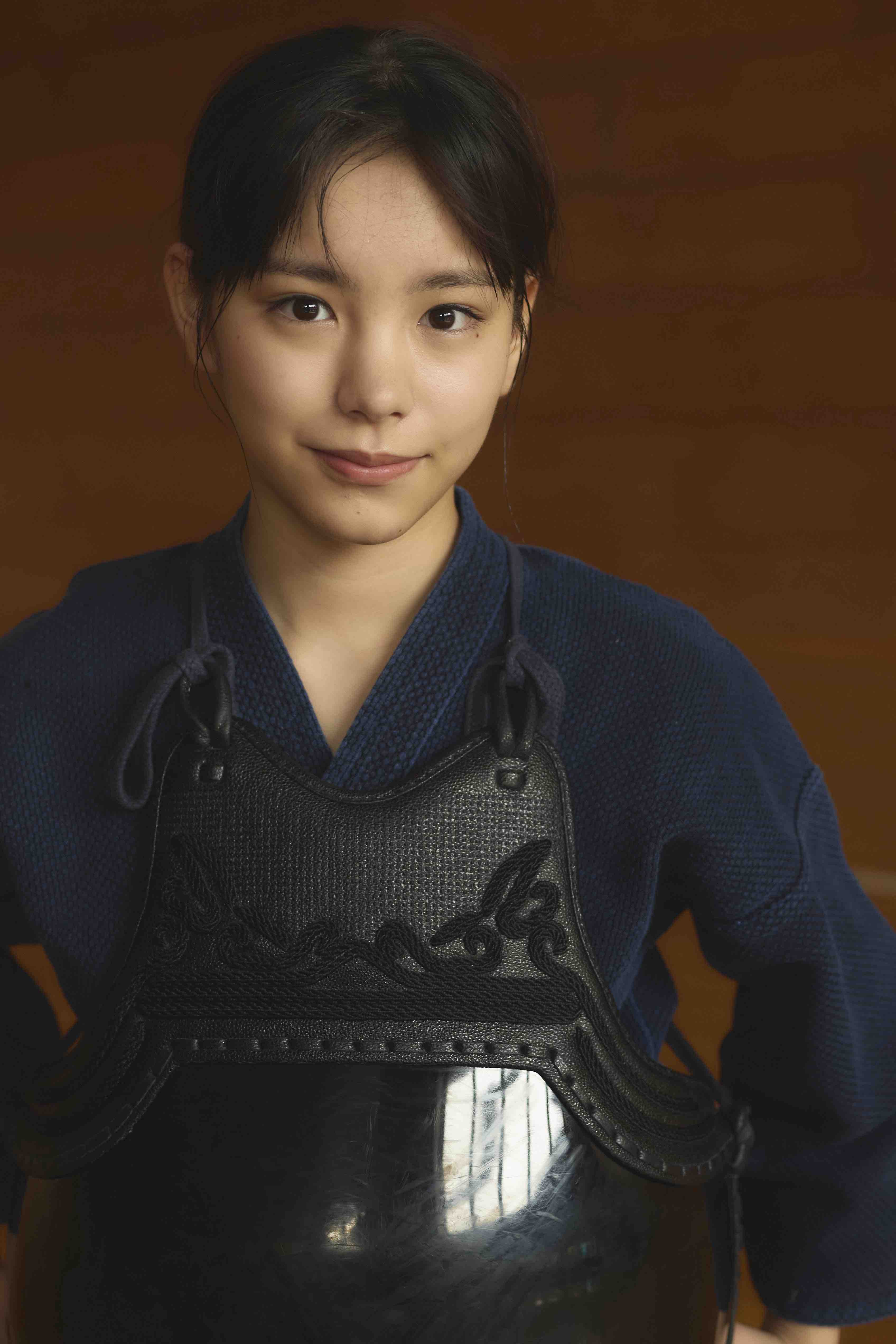 當真あみ1st写真集、剣道着姿の先行カット公開