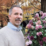 透かし編みの技法書が発売の画像