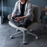 あぐら派には“間違いナシ”のデスクチェアの画像