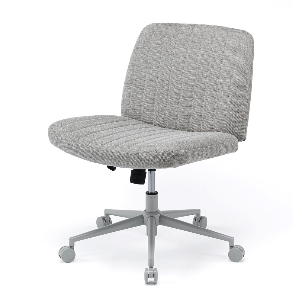 あぐら派には“間違いナシ”のデスクチェアの画像