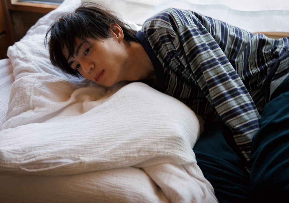 俳優・溝口琢矢、25年-26年カレンダー発売の画像