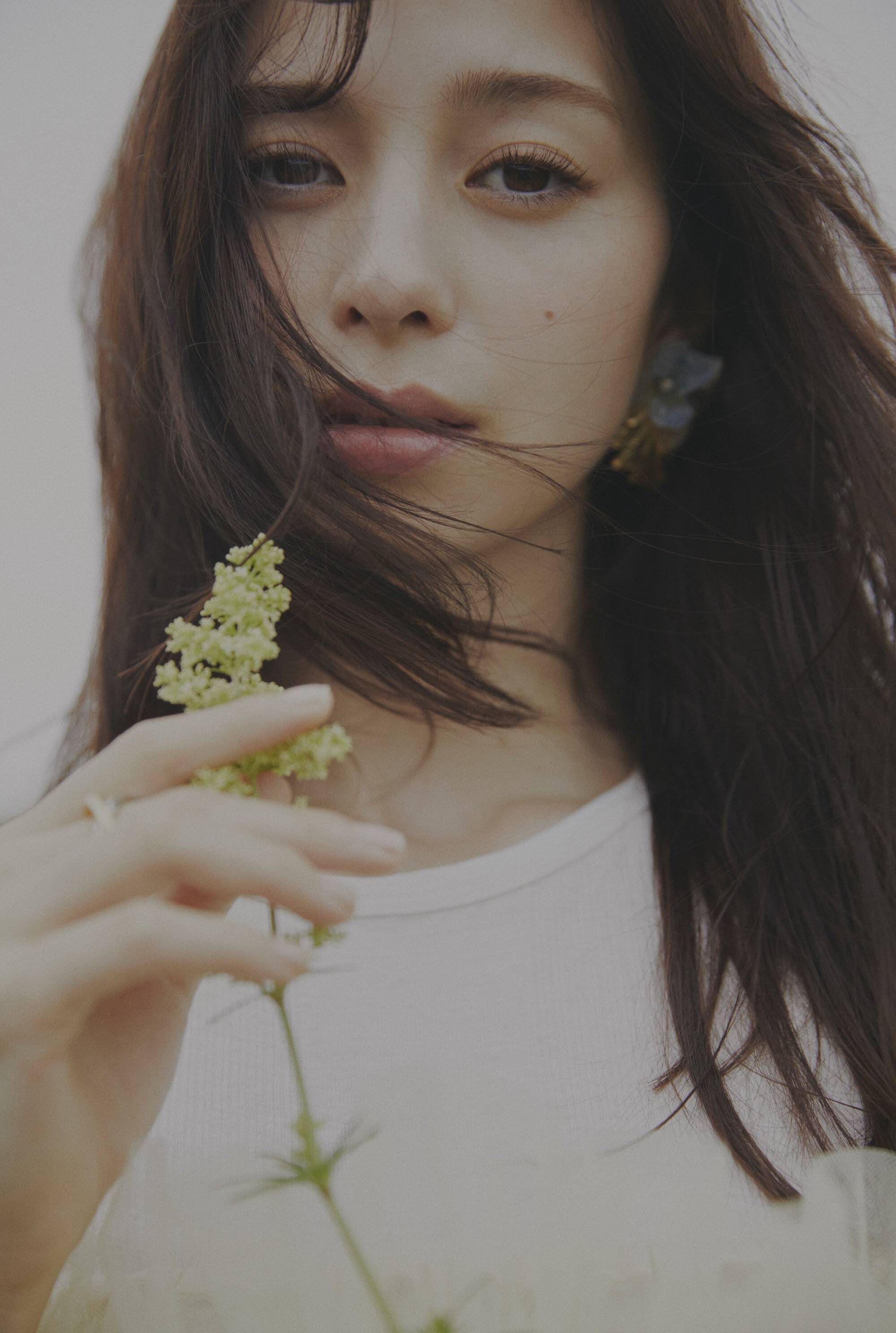 中条あやみ、『明日へのことば』インタビューの画像