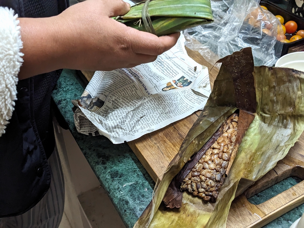 世界の台所探検家、岡根谷実里の最新刊の画像