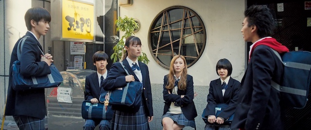 『6人ぼっち』場面写真