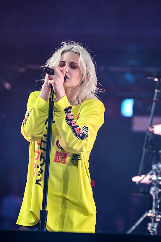 エミリー・アームストロング