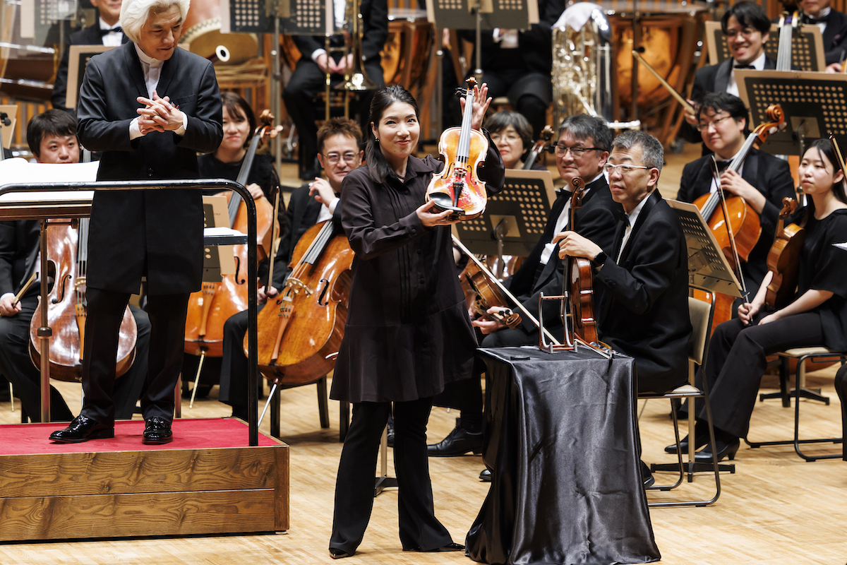 初音ミク生誕の地でメモリアルな歴史的瞬間が幕開け　“雪ミク”も駆けつけた『初音ミクシンフォニー』札幌夜公演の画像1-2