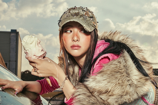 『HOT』／「TANNED GUAIAC」バージョンコンセプトフォト