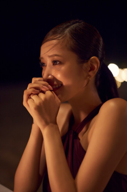 日向坂46・佐々木久美1st写真集『めくる日々』先行カット