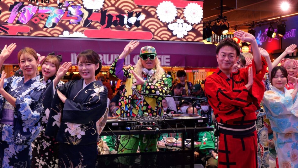 丘みどり、新曲イベントにDJ KOO登場