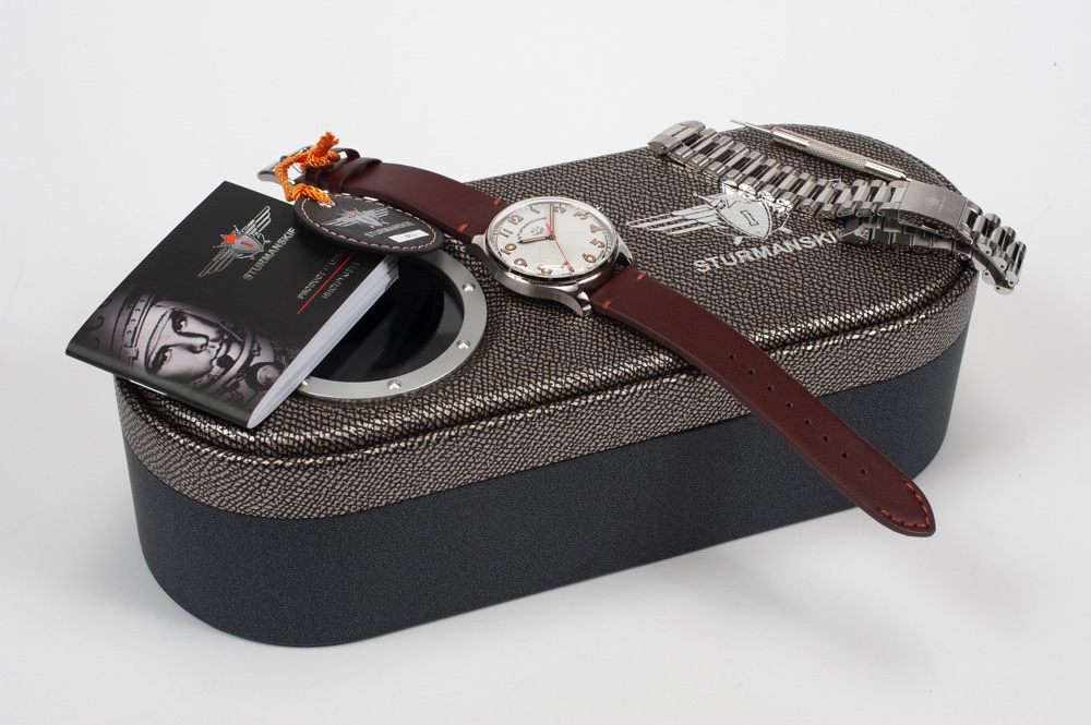 ガガーリン仕様の限定腕時計が登場の画像