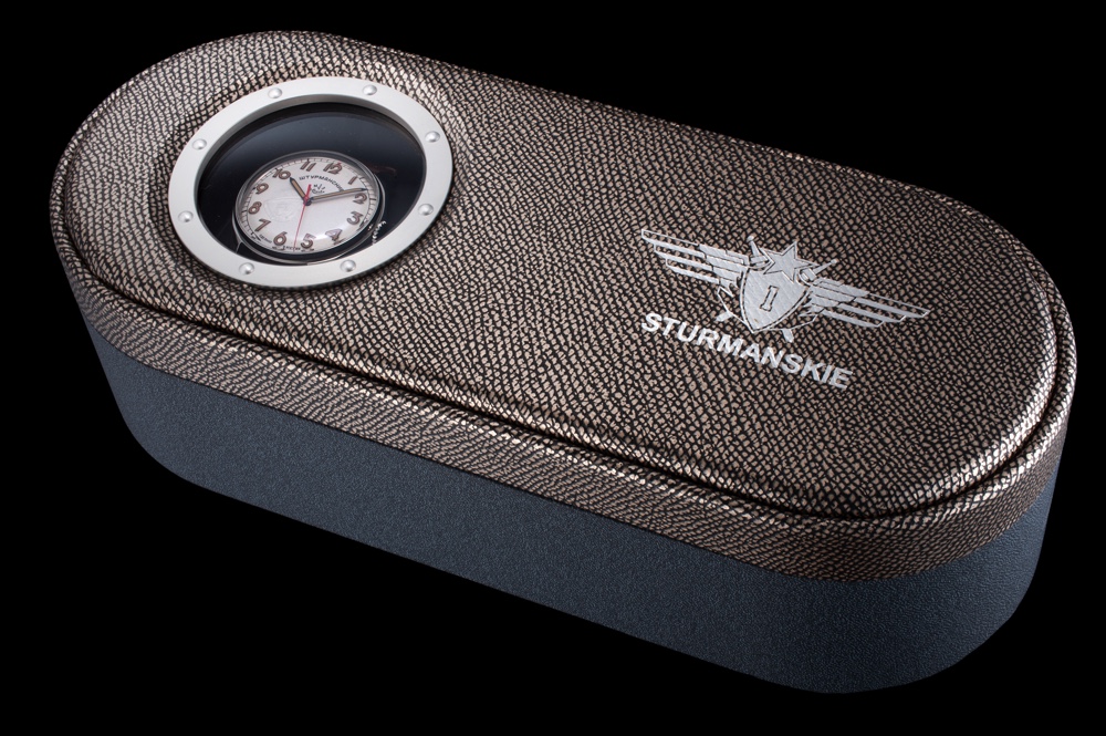 ガガーリン仕様の限定腕時計が登場の画像