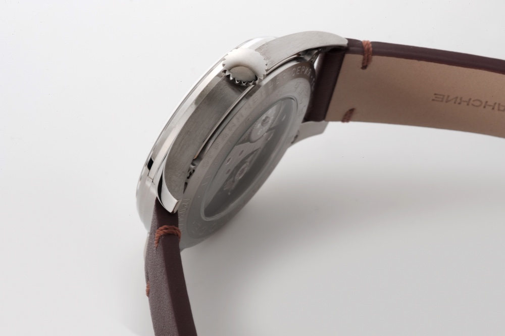 ガガーリン仕様の限定腕時計が登場の画像