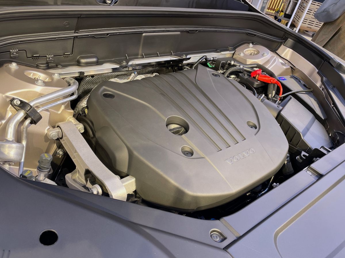 坂口憲二がアンバサダー『ボルボXC90』を見てきたの画像