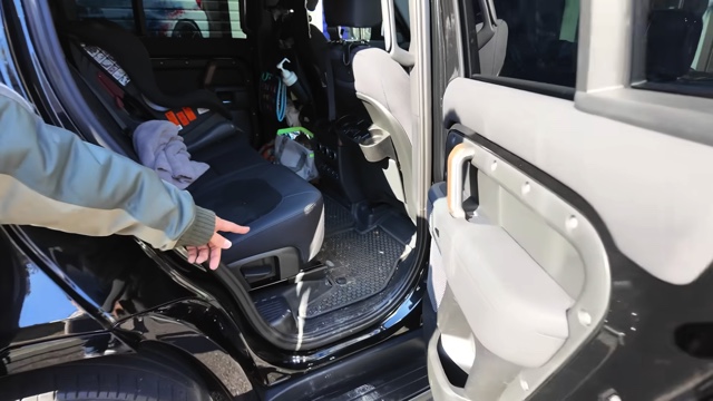 ユージ、愛妻に人気SUVをプレゼント　の画像