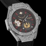 『鉄拳8』三島平八モデルの150本限定腕時計の画像