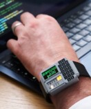 アポロ11号で使われたコンピュータが腕時計にの画像