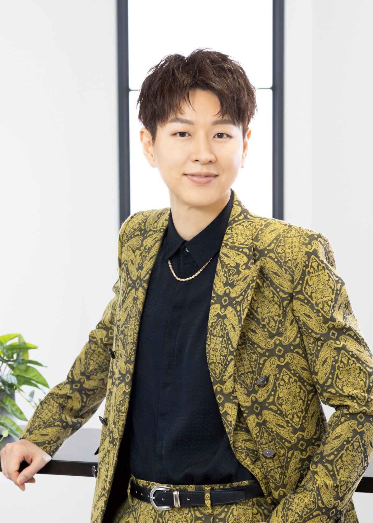 パク・ジュニョン、新曲「恋の炎」MV公開