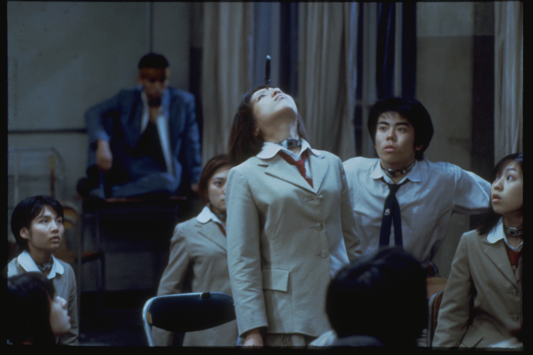 1999年の問題小説『バトル・ロワイアル』の画像