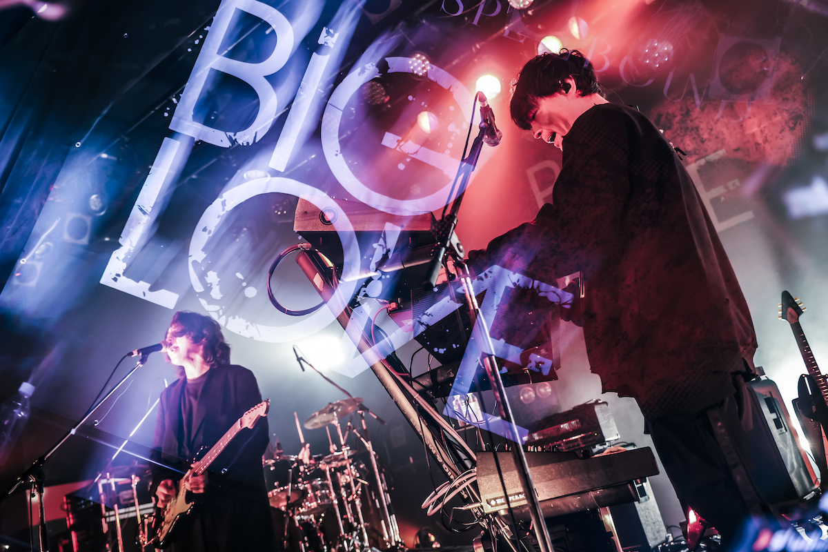 THE SPELLBOUND（撮影＝YUSUKE TAKAGI）