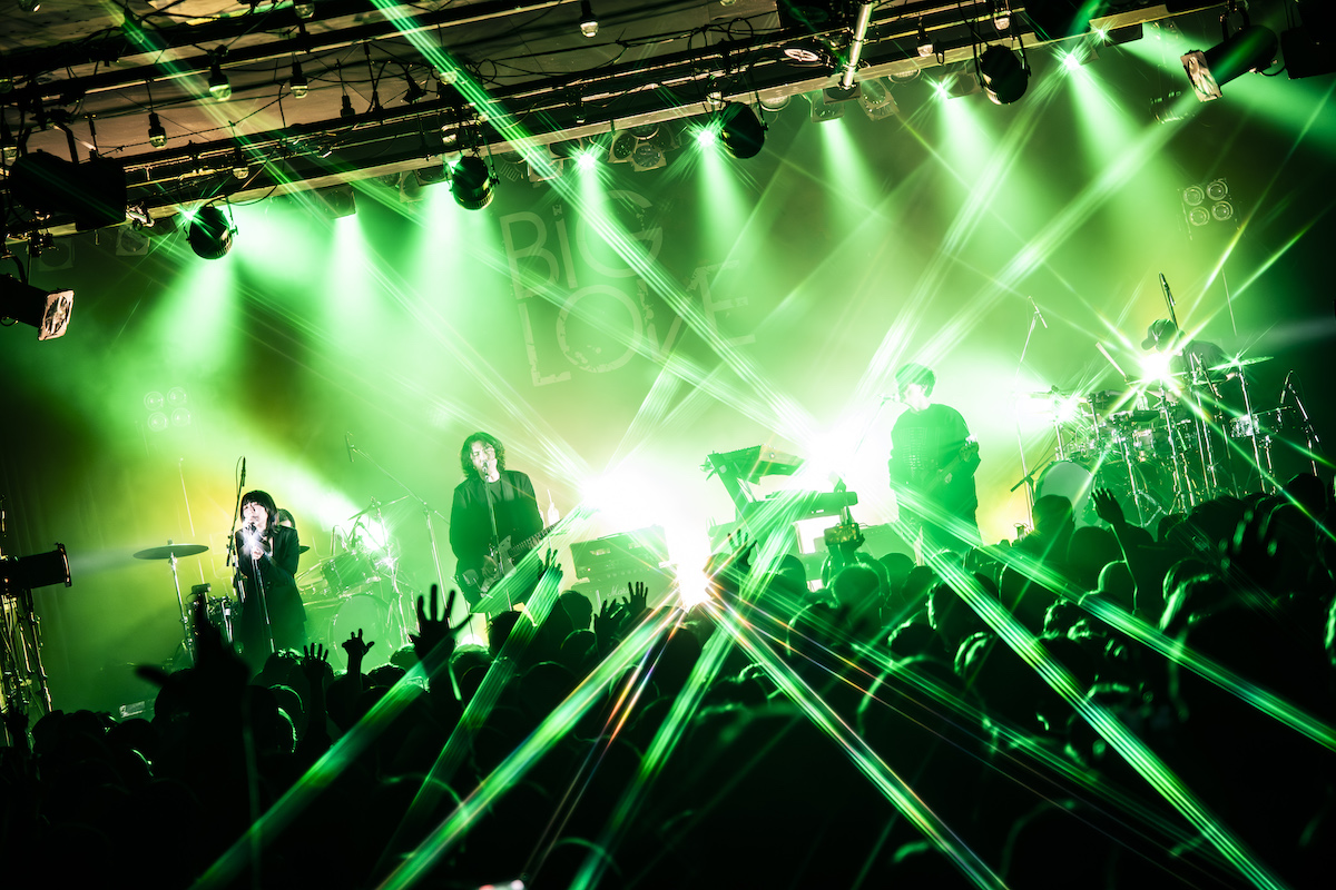 THE SPELLBOUND（撮影＝YUSUKE TAKAGI）