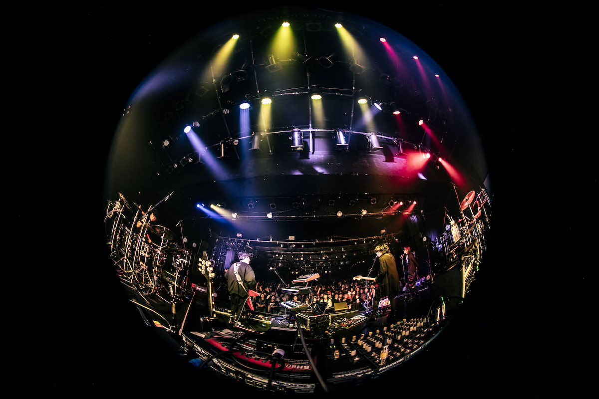 THE SPELLBOUND（撮影＝YUSUKE TAKAGI）