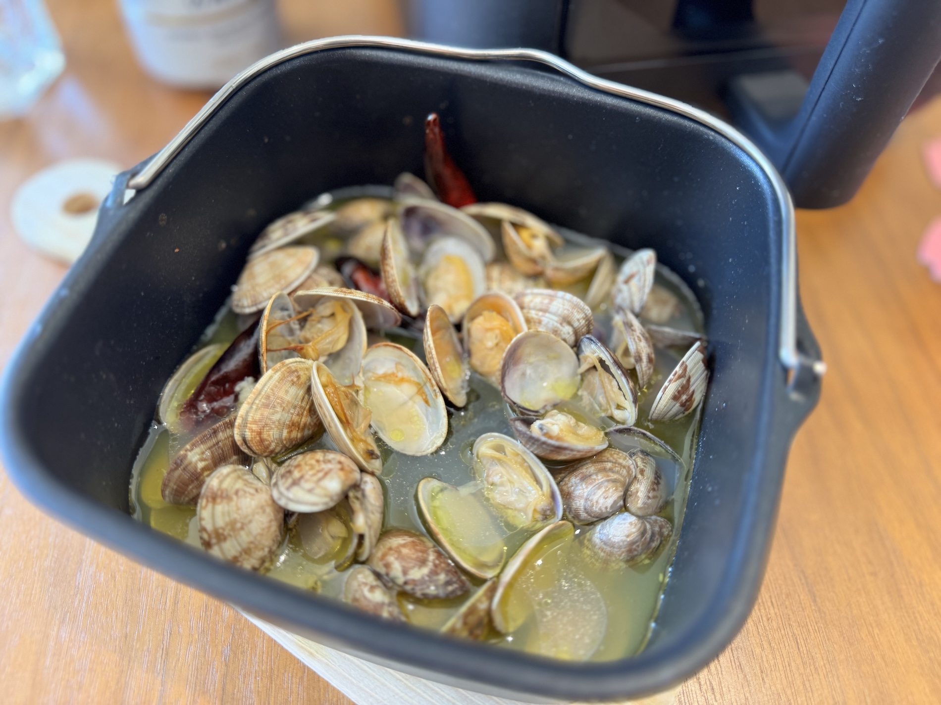 調理家電とビールで旬の味の画像