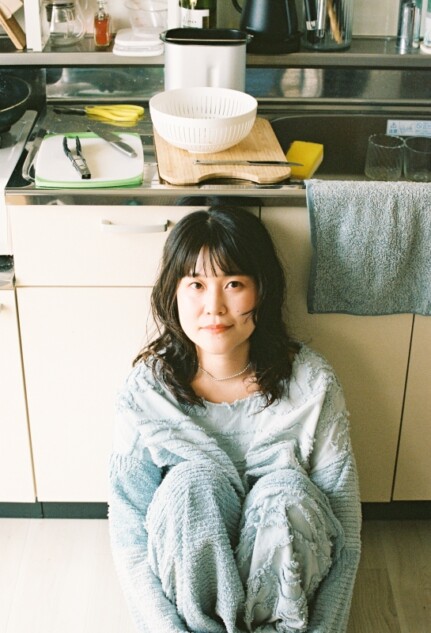 さとうもか、ESME MORI参加の新曲「愛は罠」配信リリース ドラマ『夫よ