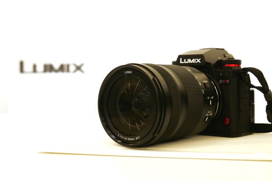 LUMIXの新世代旗艦機にユーザーがザワつく理由