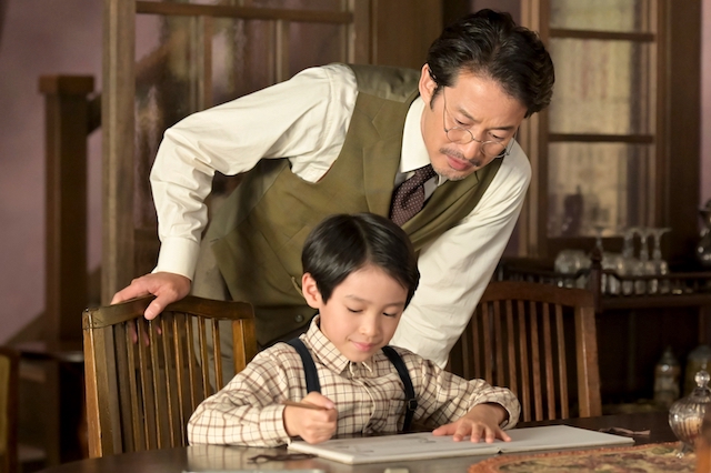 『あんぱん』第3話、登美子を追いかける嵩の画像