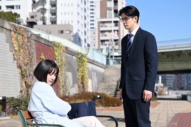 『秘密』苦悩を共有する薪と青木の視線の画像