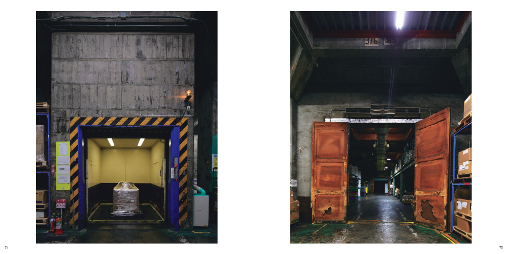 倉庫写真アルバム『ロストロフト』の画像