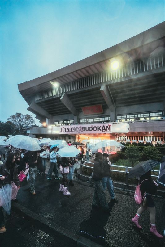 LANA 武道館ライブより