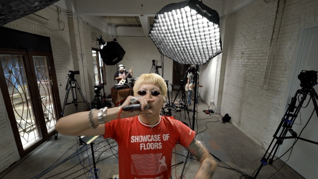 HOME『Di Gema Loka』カット写真