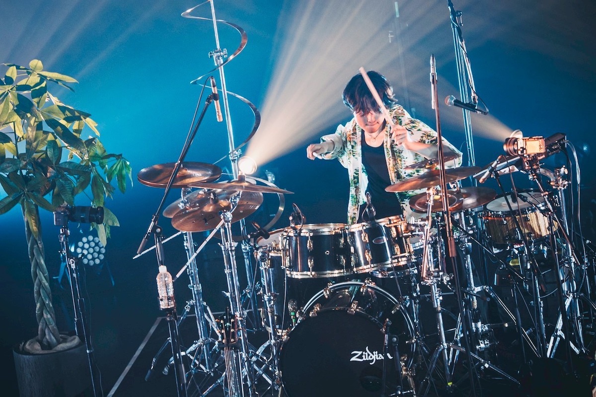 レトロリロン（撮影＝スエヨシリョウタ）