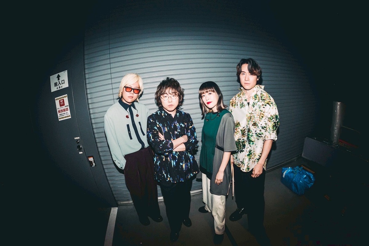 レトロリロン（撮影＝スエヨシリョウタ）