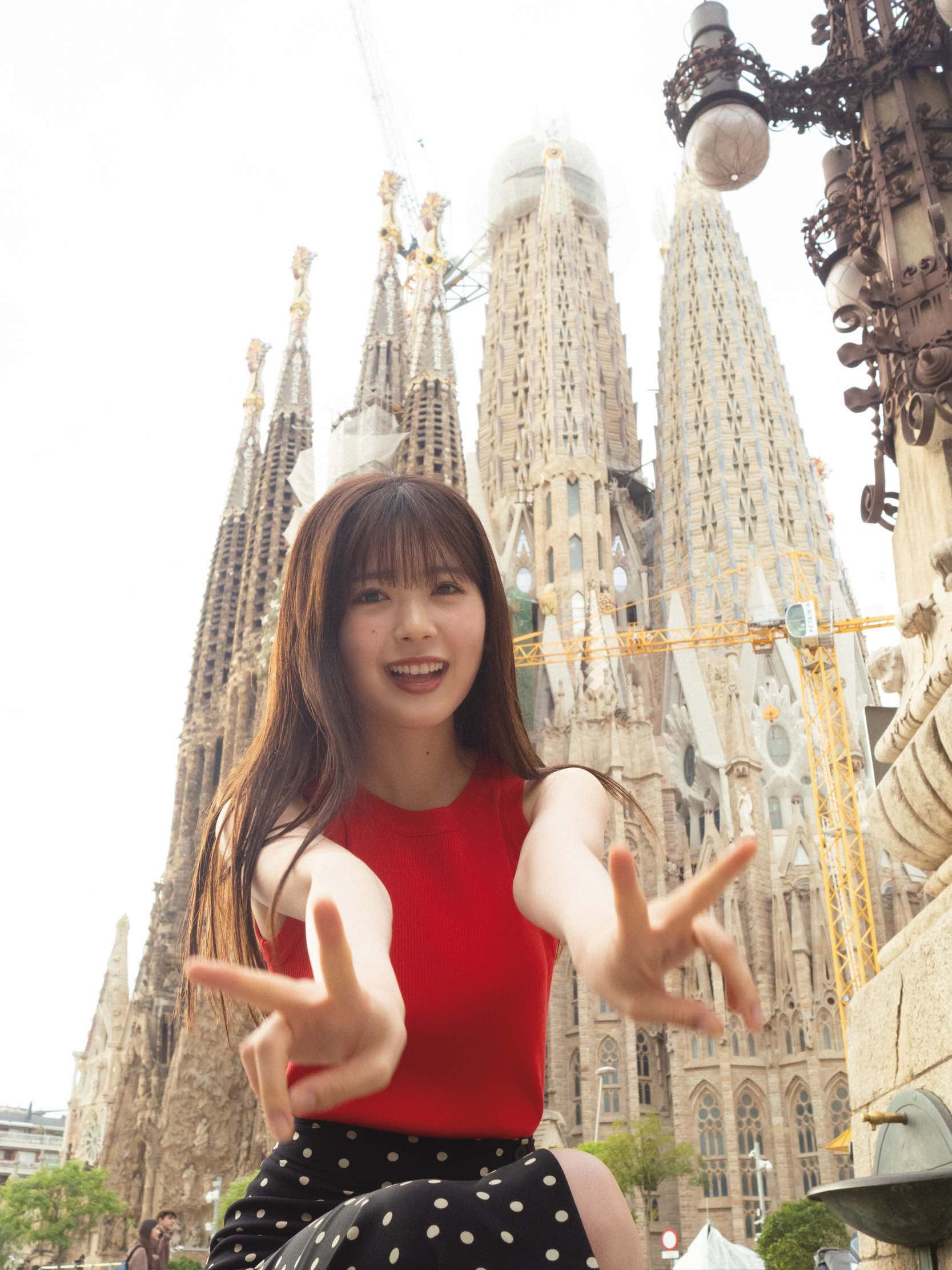 筒井あやめ、ピンクのドレスの先行カットの画像