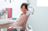 【タンスのゲン】体にフィットする高さ＆奥行調整機能付きの“ハイバック学習チェア”