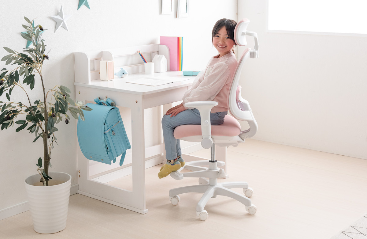 姿勢を支える超サポート型学習チェアとは？