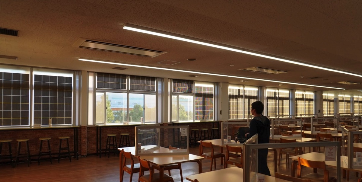 LIXIL「PVロールスクリーンシステム」LIXIL久居工場（三重県）