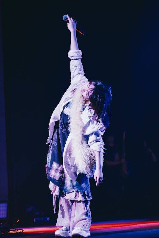 にしな（撮影＝Daiki Miura）