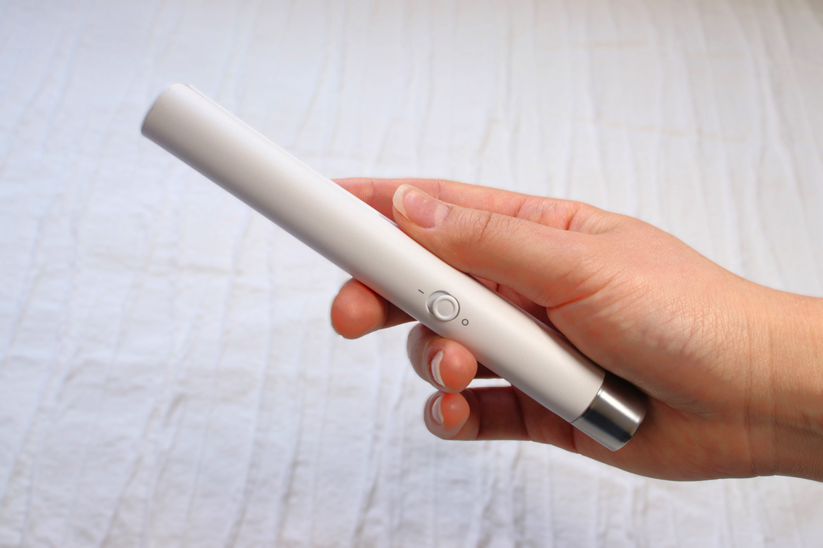 ニトリ、わずか55gの「新作ヘアアイロン」の画像
