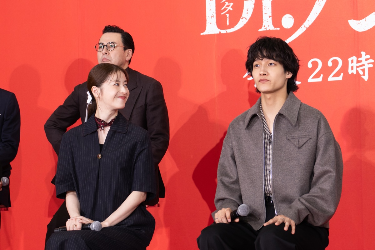 佐野晶哉、“座長”松本若菜との関係性を語る