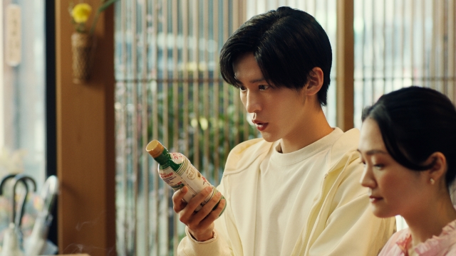 Snow Man 目黒蓮 キッコーマン新CM『味わいリッチ減塩 定食屋』篇 カット画像