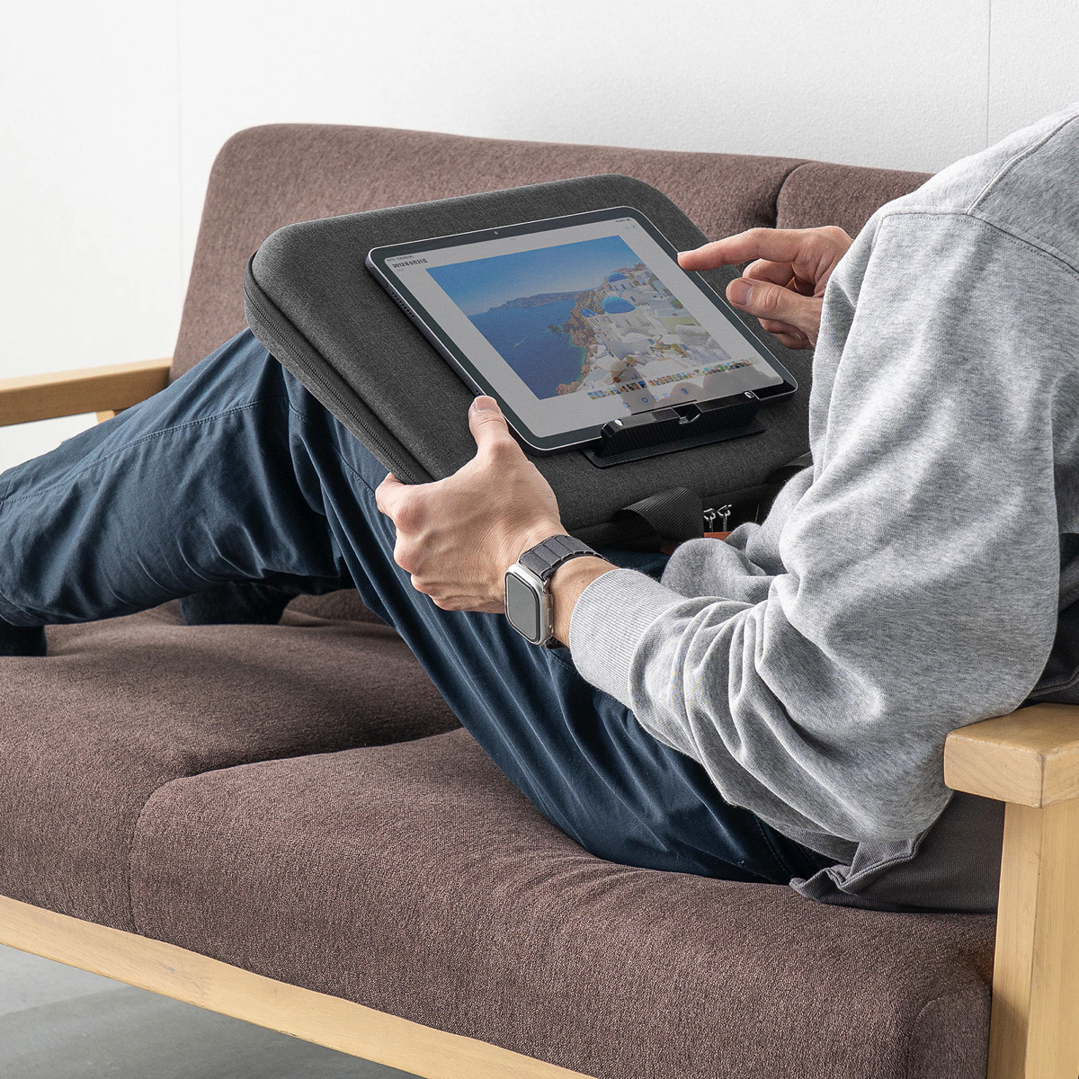 サンワサプライ、2in1セミハードPCケースの画像