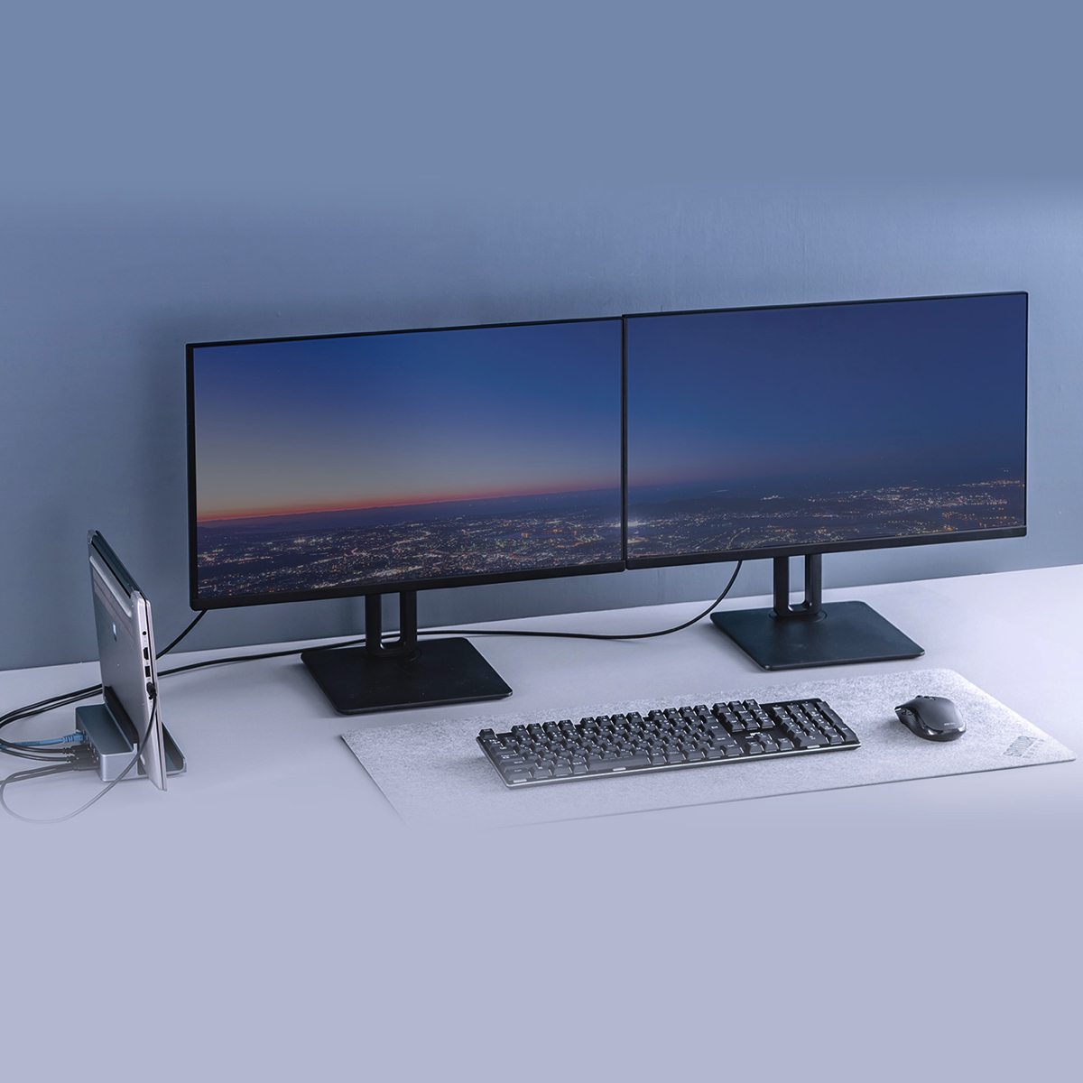 サンワサプライ、12in1ドッキングステーションの画像