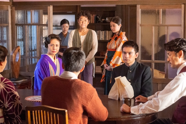 『あんぱん』第20話、家に帰らない嵩の画像